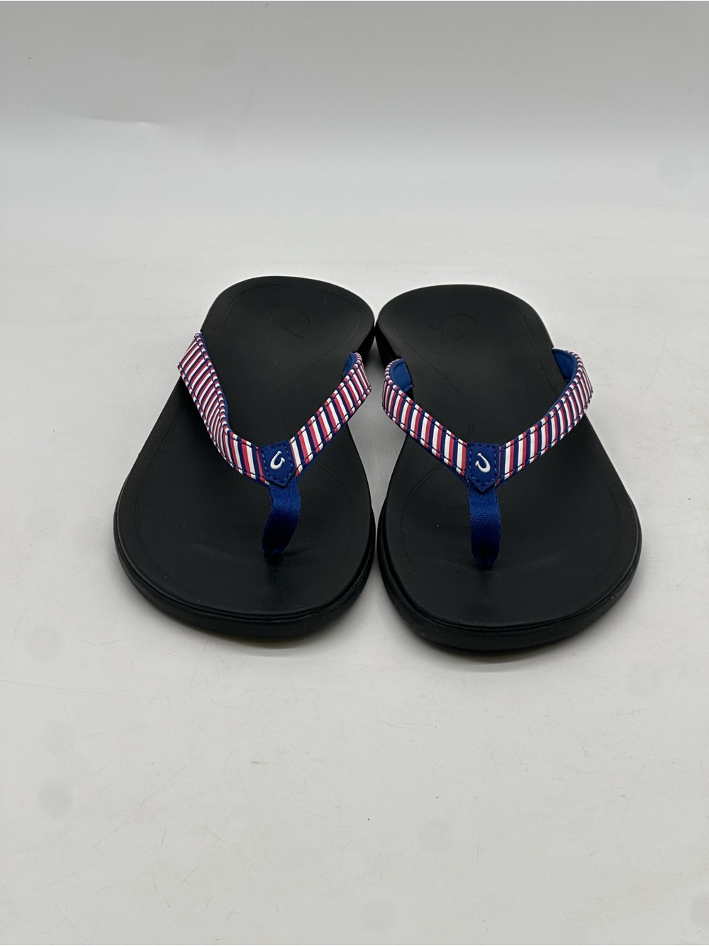 OluKai Ho’opio Slippers. Size 9 - Picture 3 of 10
